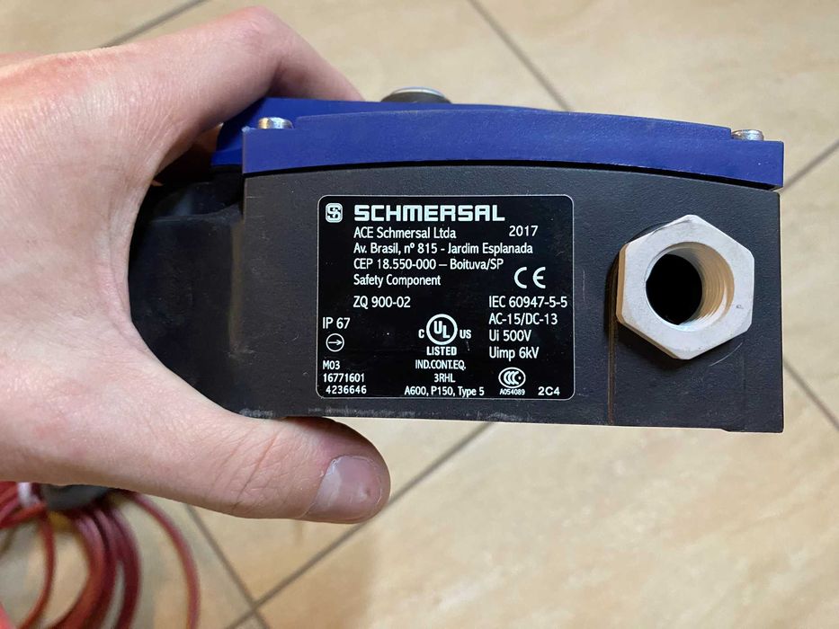 Wyłącznik wyłączniki bezpieczeństwa Schmersal zq900-02