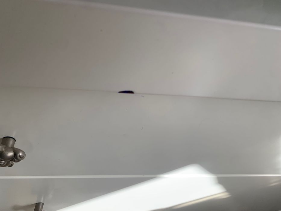 Cómoda branca em bom estado