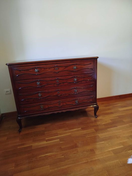 Cómoda quarto em excelente estado