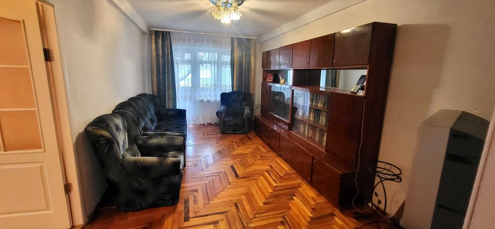 Продаж 3-х к.кв. вул. Новгородська, буд. 5, поруч 5-та дитяча лікарня.