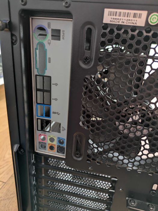 Obudowa do komputera - Corsair 275R TG Airflow Black