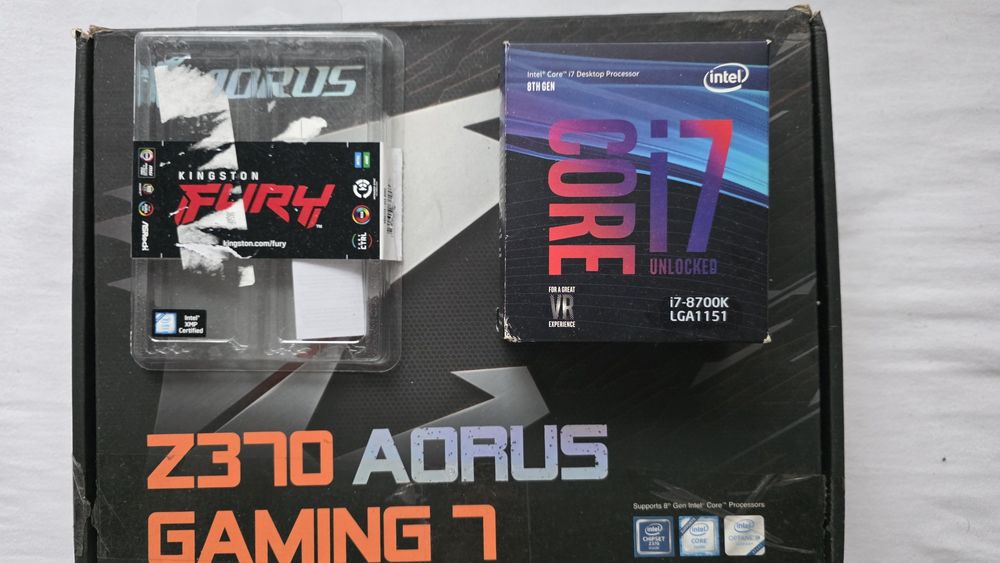 Intel I7 8700k + płyta Gigabyte Z370 AORUS Gaming 7 +  DDR4 2x16 GB