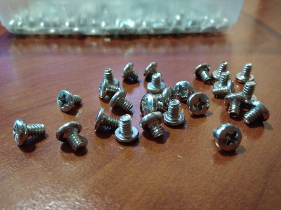 компьютерные винты и стойки / бонки