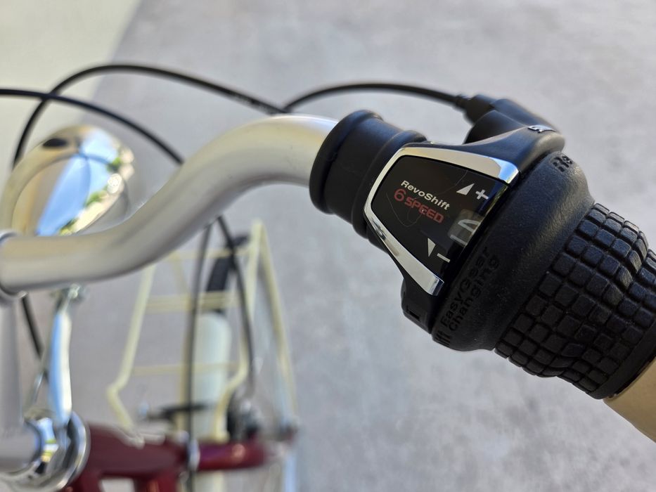 Bicicleta Cinzia Kilt clássica com pouco uso