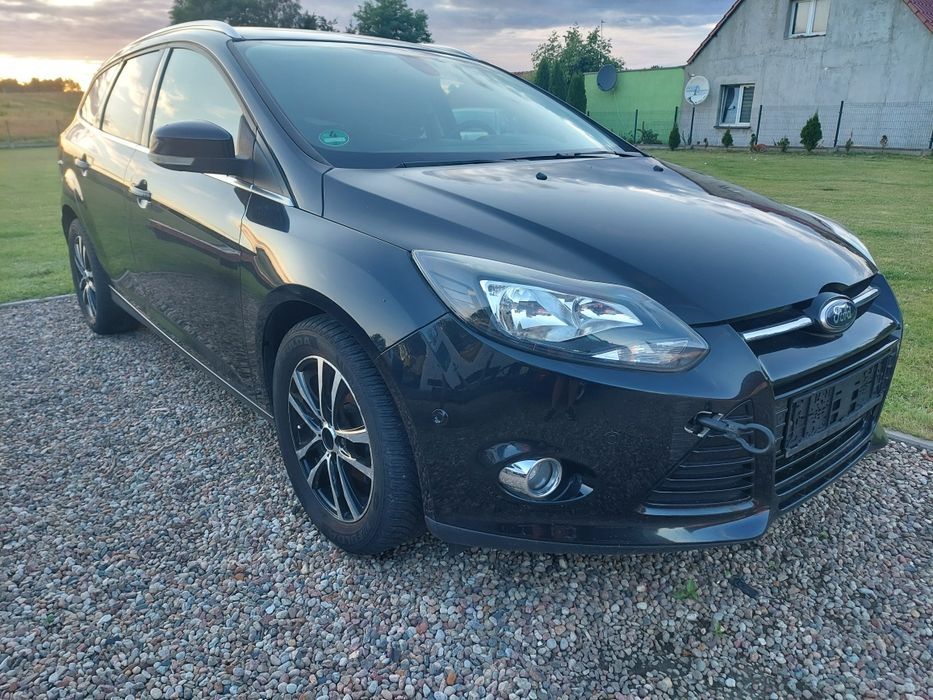 Uszkodzony Ford Focus Mk3 1.0 125 km