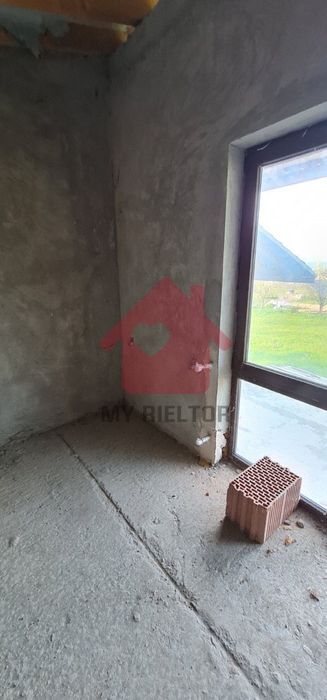 Продаж готельно-ресторанного комплексу Велятино.