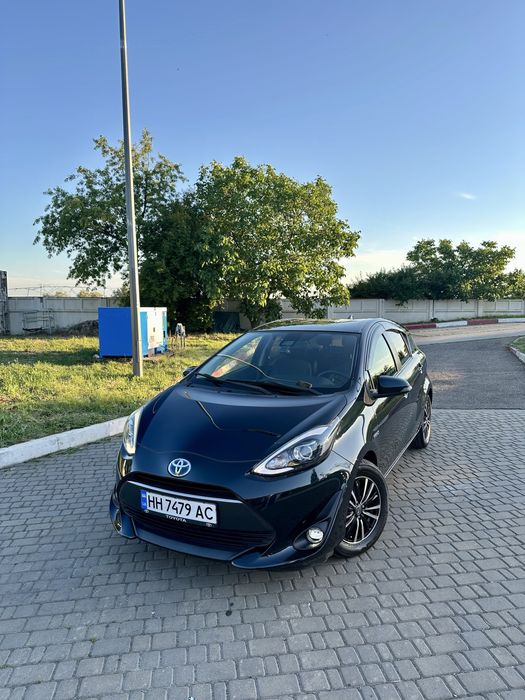 Продам Toyota Aqua