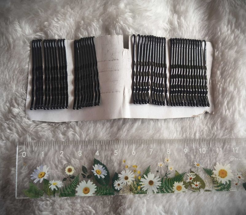Zestaw czarne wsuwki i małe gumeczki