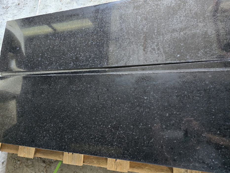 GRANIT G684 Black Pearl stopień kamienny płytka kamienna schody KRK