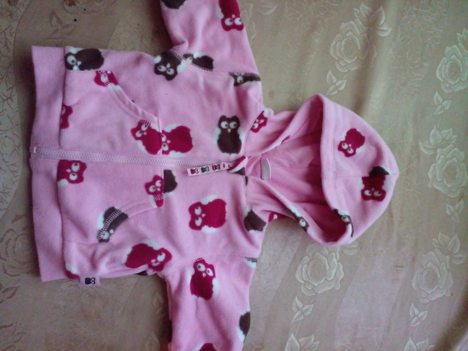 Джинсы, кофты и платья