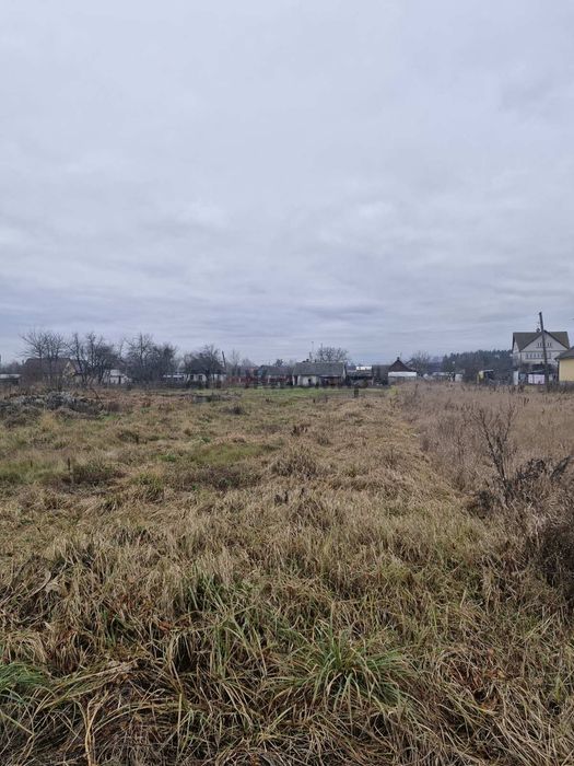 Продається земельна ділянка в с. Іванівка.