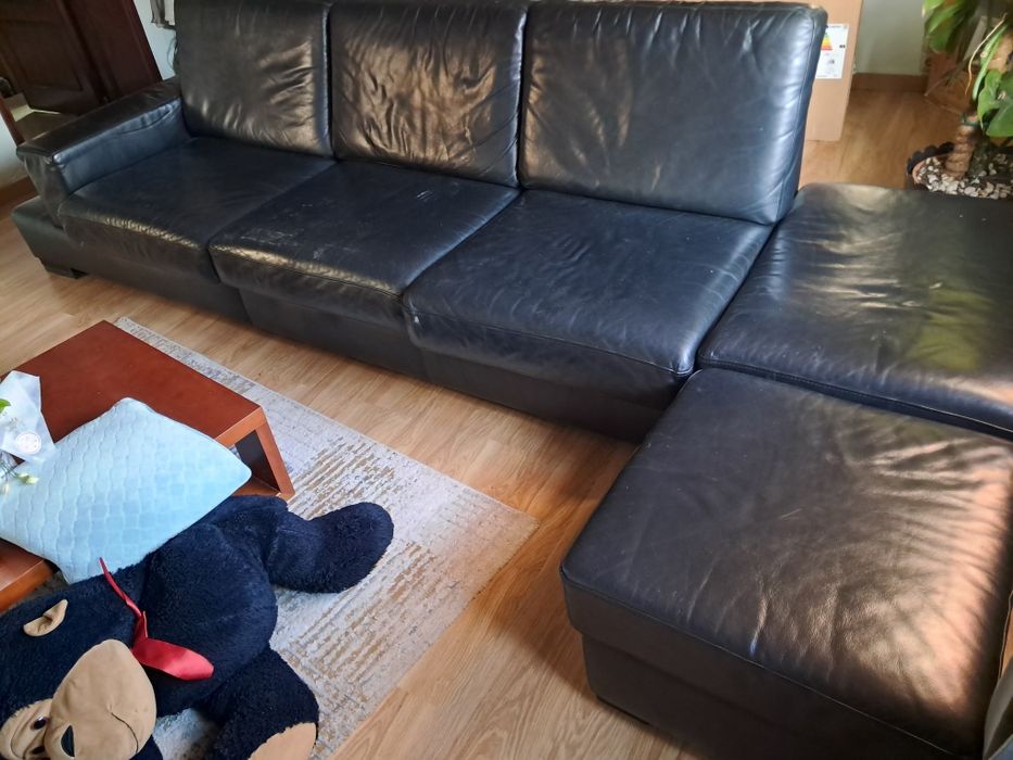 Vendo sofá em pele em bom estado, medida 3,40x87