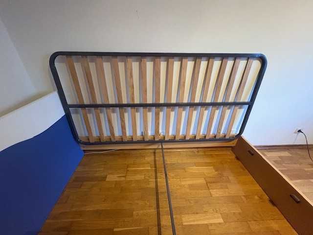 Cama individual juvenil + mesa cabeceira  =baixa preço=