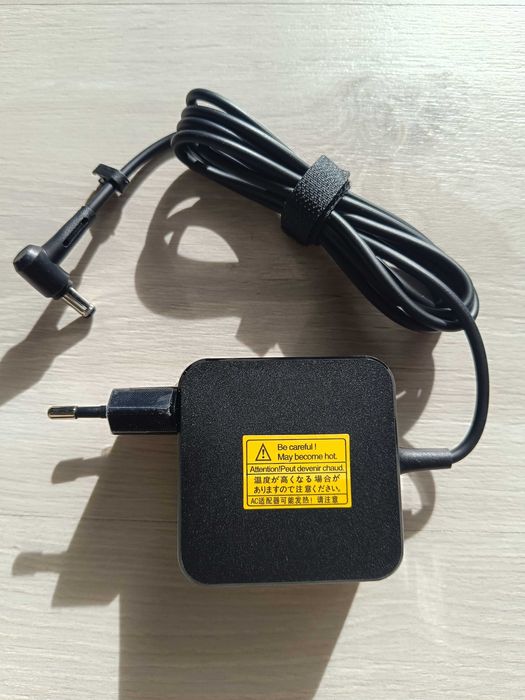 Adaptador AC 19V 2,37A