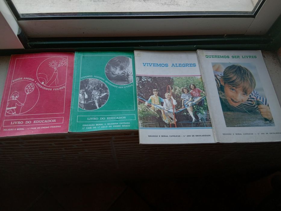 livros antigos religião e moral