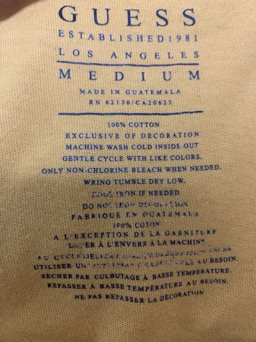 Guess Embossed Triangle Coral Yellow/Gold футболка чоловіча