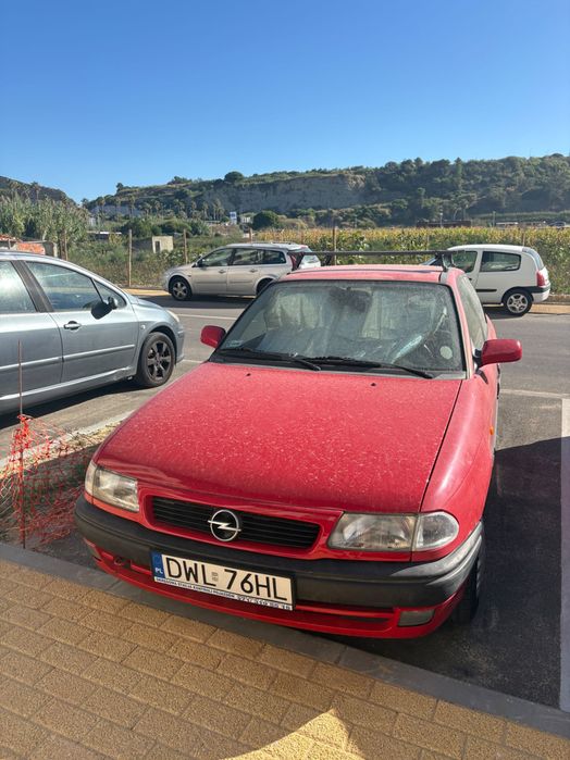 Opel Astra 1.6 Gasolina 1999 – 100.000 km – Muito Bom Estado