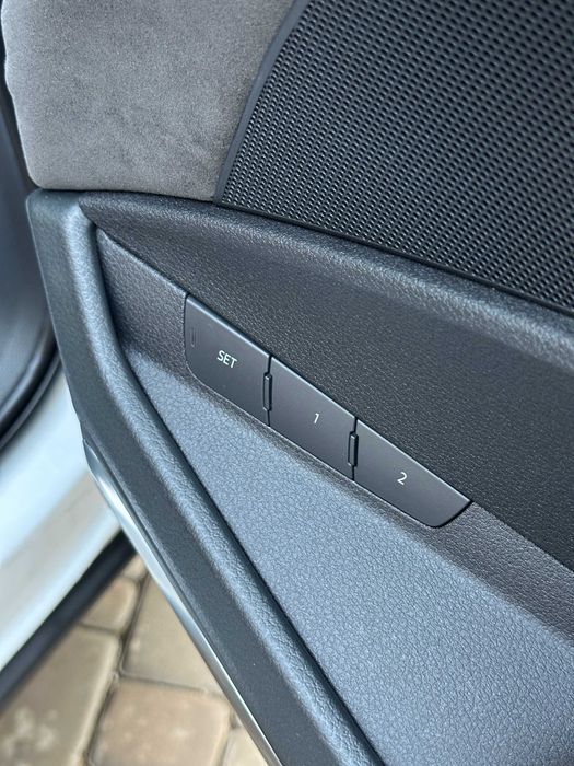 Продам Audi e-tron 2019 рік можлива розстрочка,кредит,обмін!