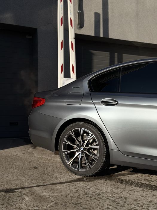 Продам   BMW g30 гибрид