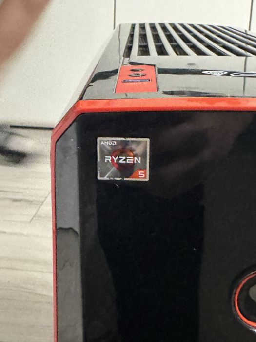 komputer gamingowy Genesis titan700