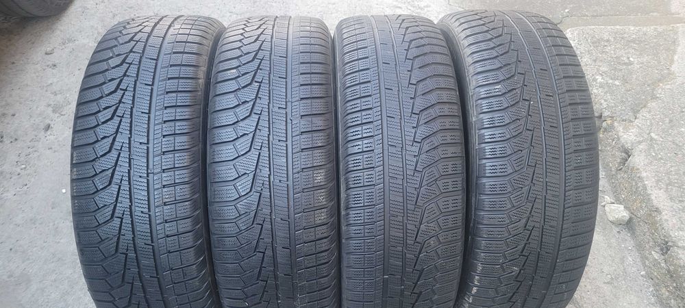 225 / 60  R 18  Hankook  /Zima /Komplet