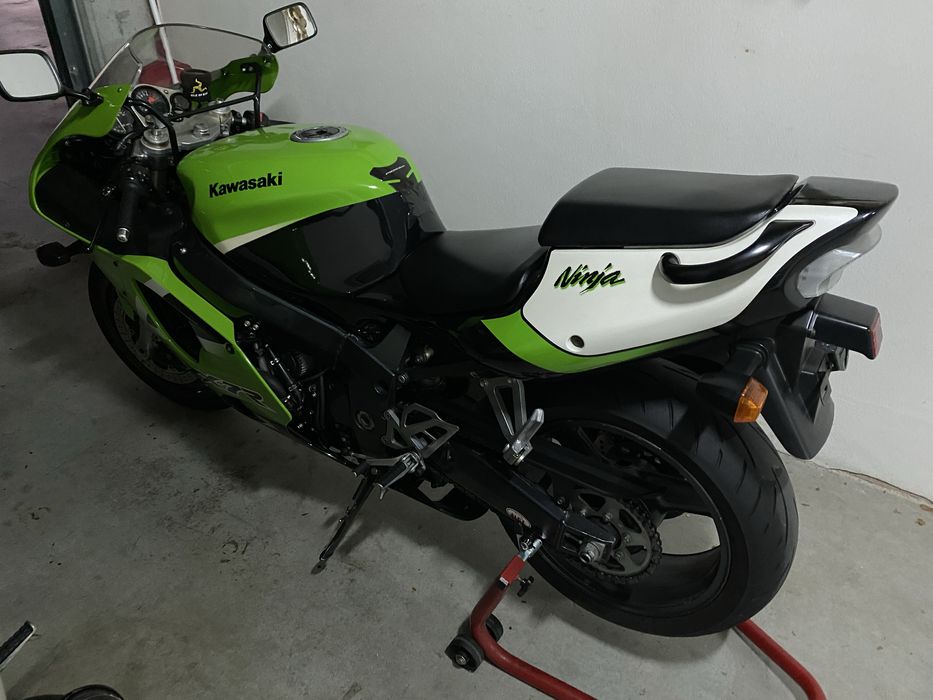 Kawasaki zx7R (ultima edição - 2001) Como NOVA