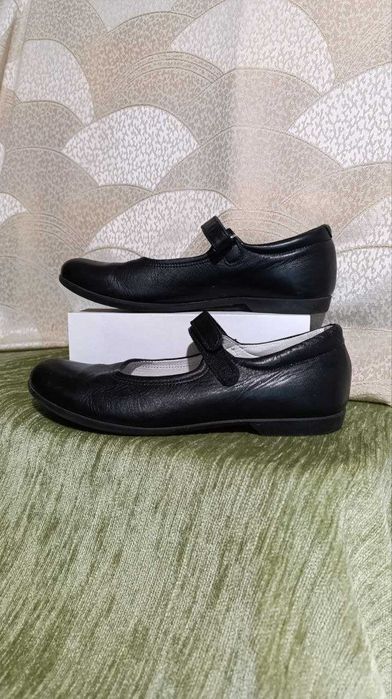 Туфли  бренда  Ralph Harrison, в стиле Мери Джейн.  Р-р 37,кожа