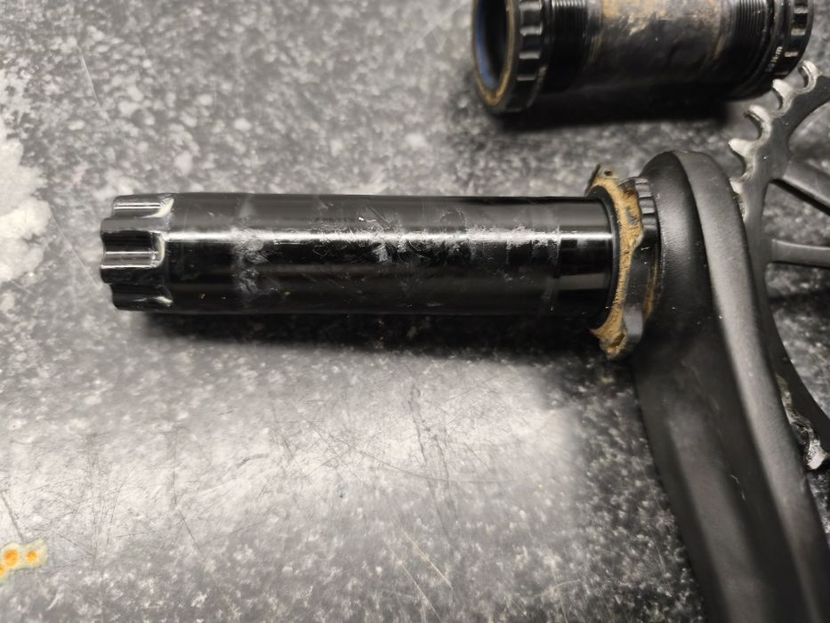 Movimento pedaleiro SRAM