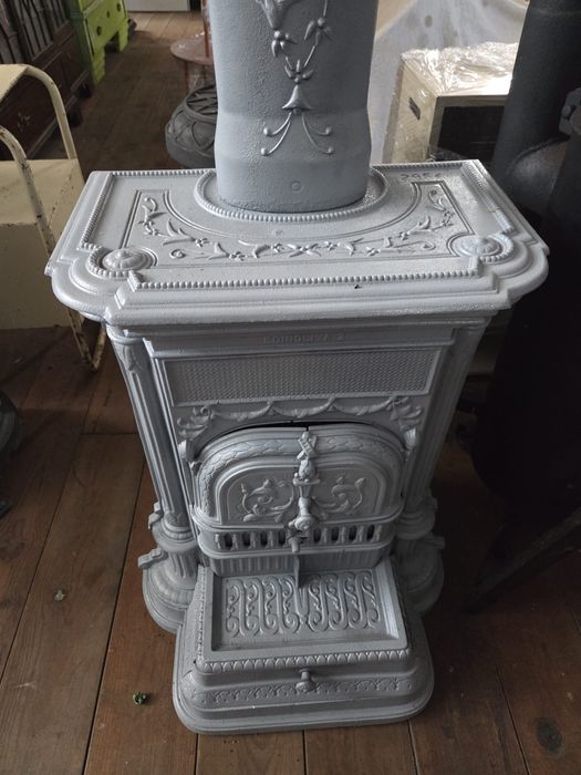 Salamandra em ferro fundido