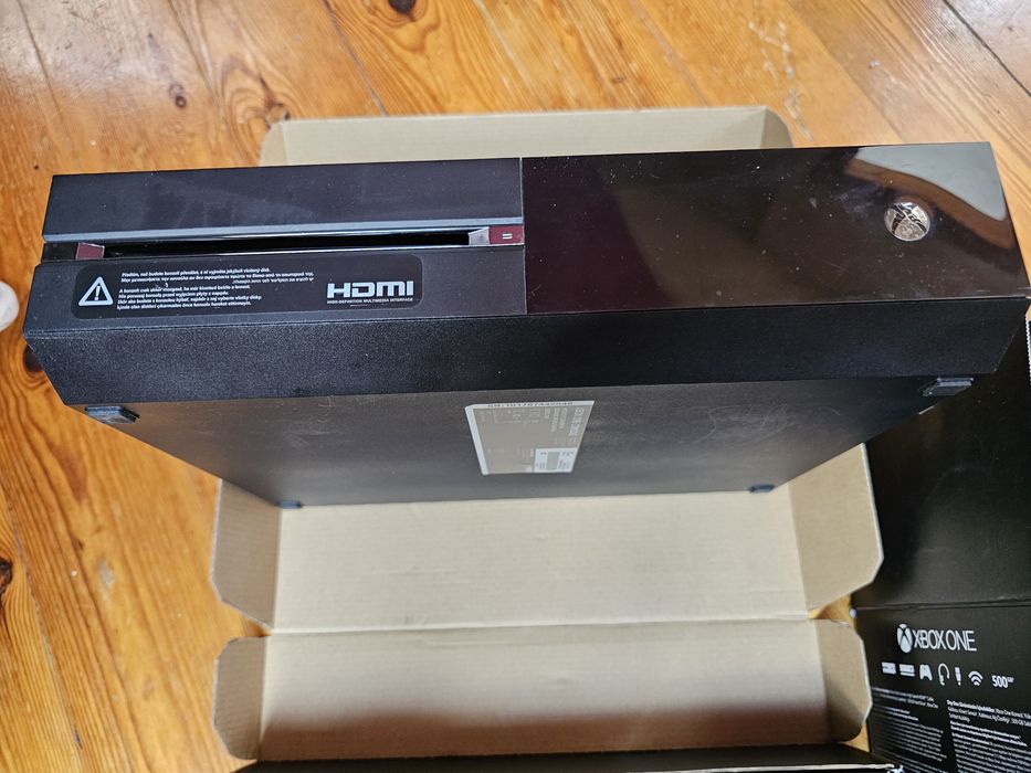 Xbox One 500gb  + kinect
