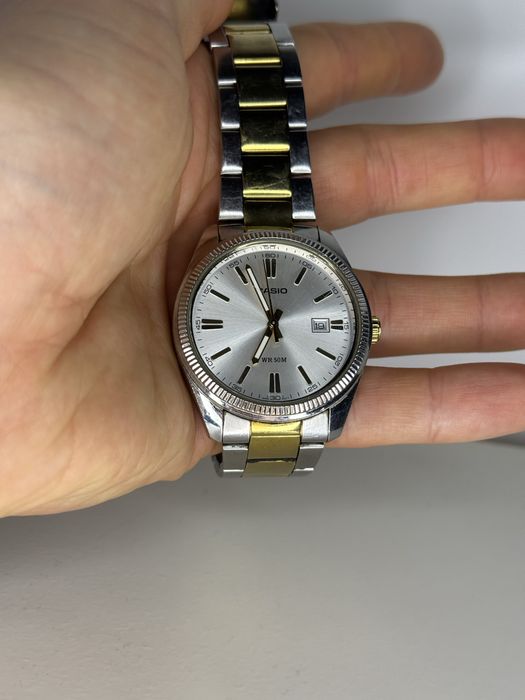 Casio MTP-1302 Two tone