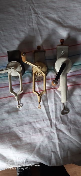 3 młynki do orzechów