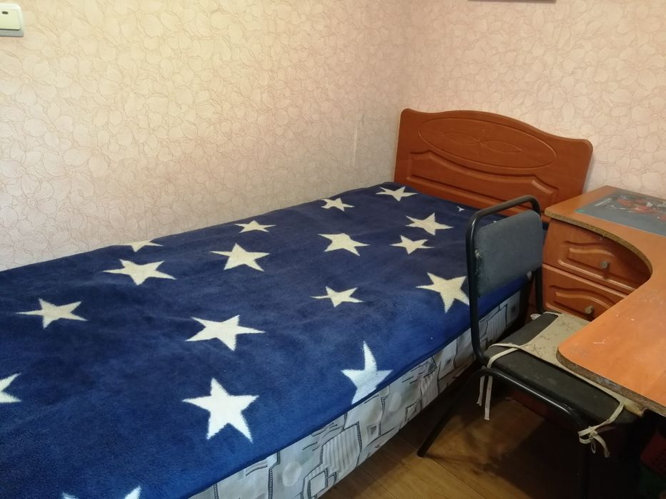 Юрівка, приватний будинок, половина