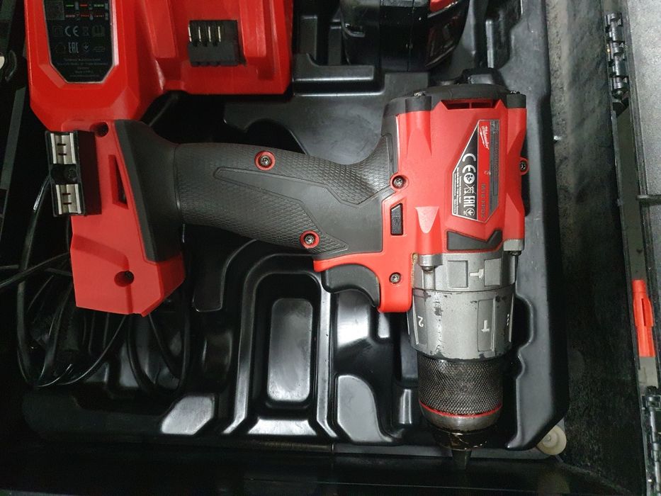 Wiertarko wkrętarka udarowa Milwaukee  M18 FPD2  aku 5.0 Ah  komplet