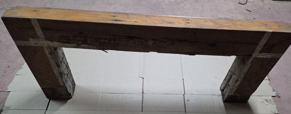 Cornija para lareira em castanhol