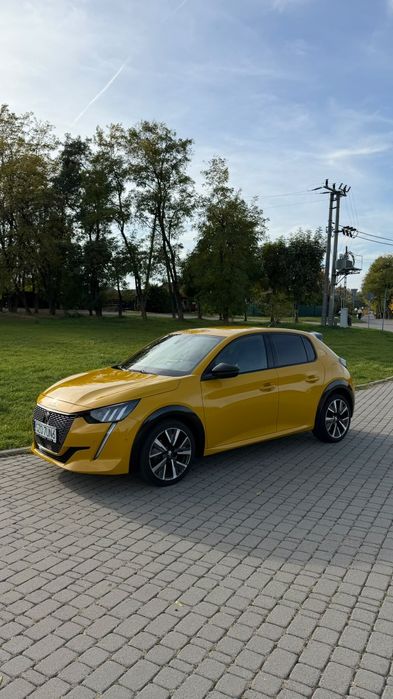 Peugeot 208 GT  !!!
