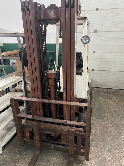 Empilhador Datsun 1350