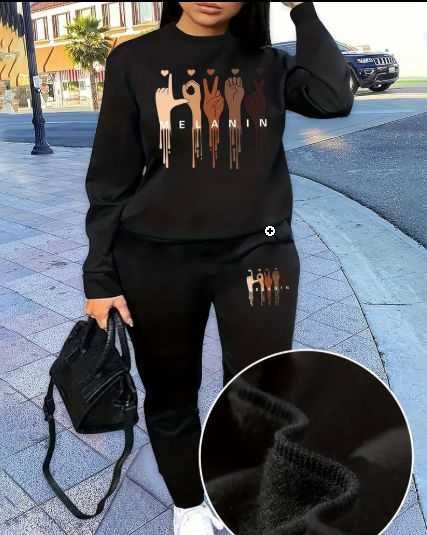 Жіночий спортивний костюм