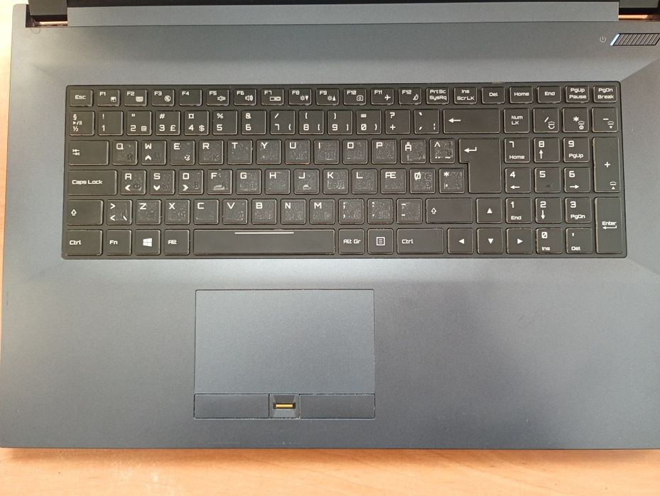 Ігровий ноутбук SHARKGAMING