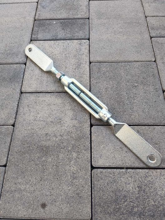 Śruba naciągacz oko-oko M16