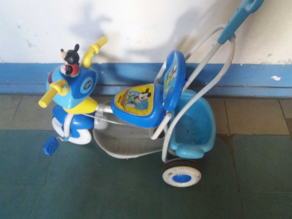 Велосипед детский disney С  родительской ручкой