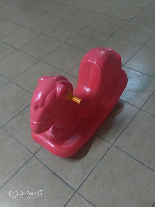 Cavalo para bebé brincar
