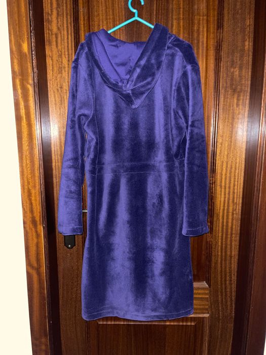 Roupão roxo do Snoopy