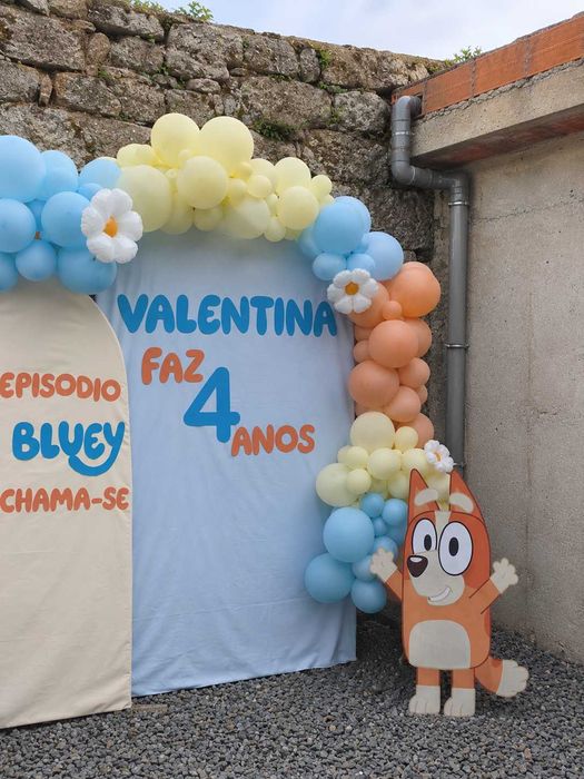 DECORAÇÃO DE FESTA BLUEY | cenário e detalhes