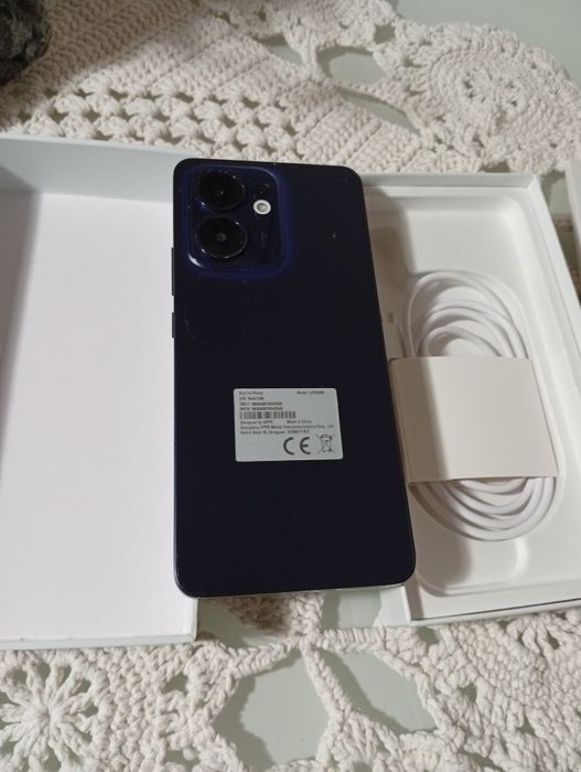 Vendo smartphone OPPO Reno SF 5G.