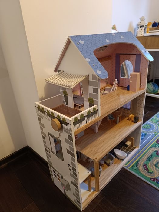 Domek dla lalek XXL z windą i wyposażeniem