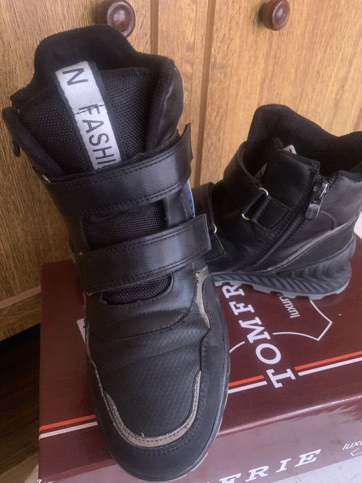 Зимові черевики на хлопця