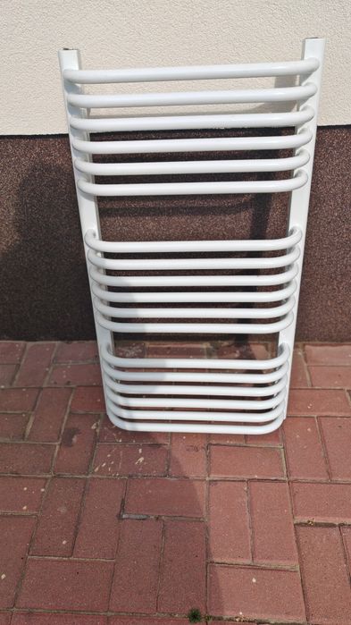 Grzejnik łazienkowy i dwupłytowy