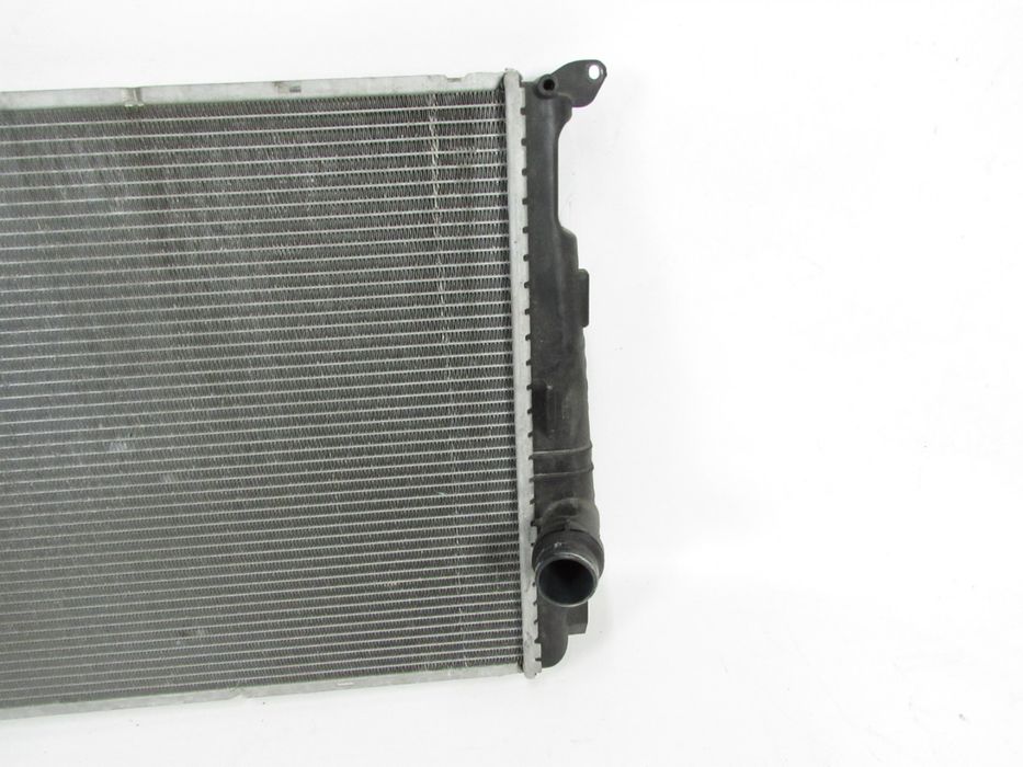 Radiador De Água Bmw X3 Ref: 17118623369