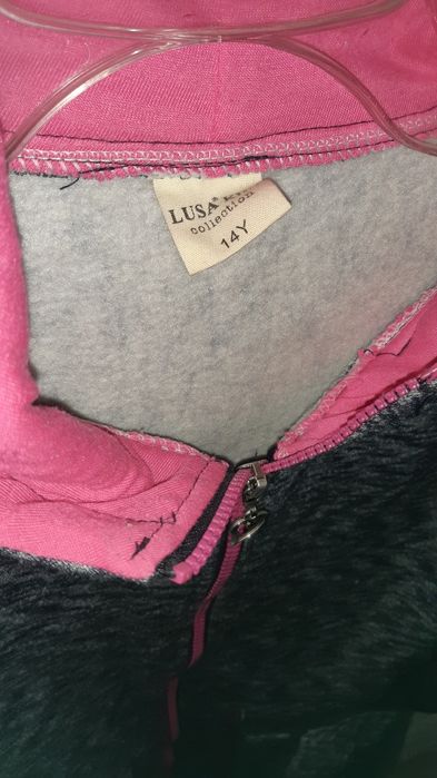 Bluza 152-158.  .